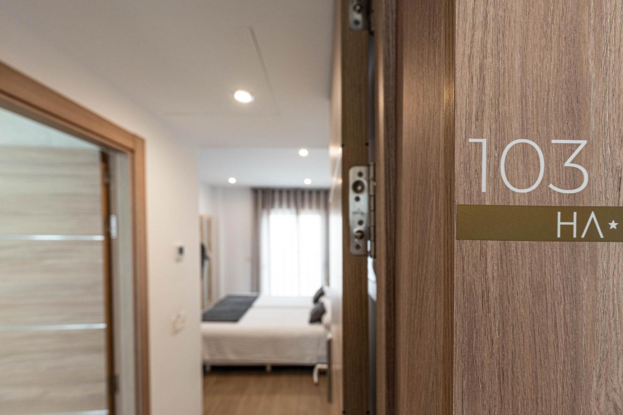 Hostal Boutique Aurora Nerja Ngoại thất bức ảnh